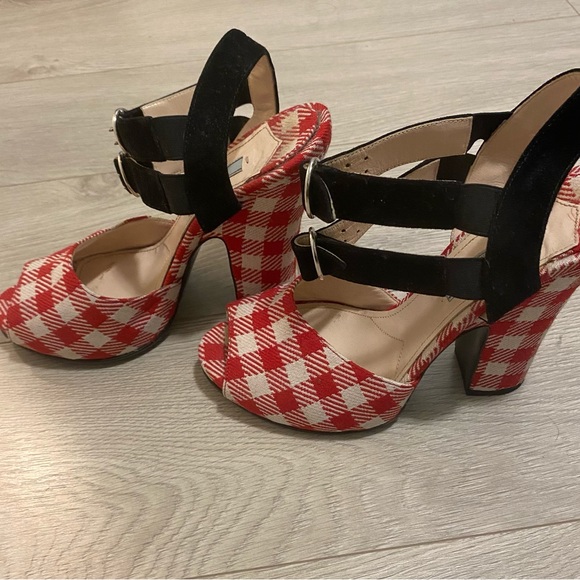 PRADA gingham print canvas heels. - Black suede straps with silver-tone buckles - Picture 2 of 6